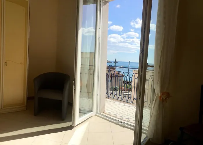 Holiday Rentals Taormina